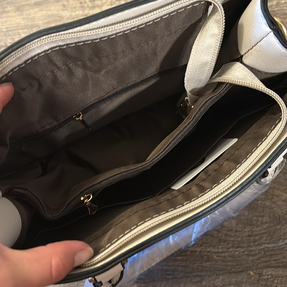 Hand‎ bag - Picture 2 of 4